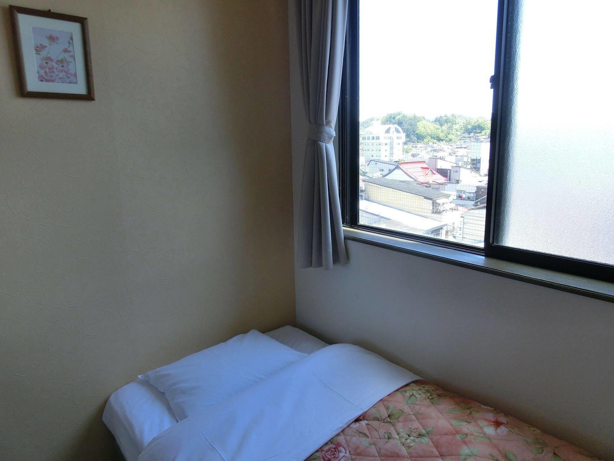 Hotel Hana Такаяма Екстер'єр фото