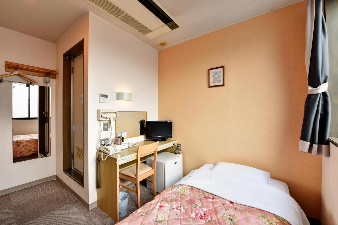 Hotel Hana Такаяма Екстер'єр фото